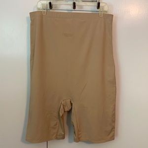 Super High-Rise Slimming Shapewear Shorts/Girdle